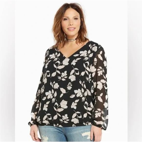 Torrid V-Neck Floral Blouse Size 2 Criss Cross Strappy Back NWOT - Picture 1 of 9